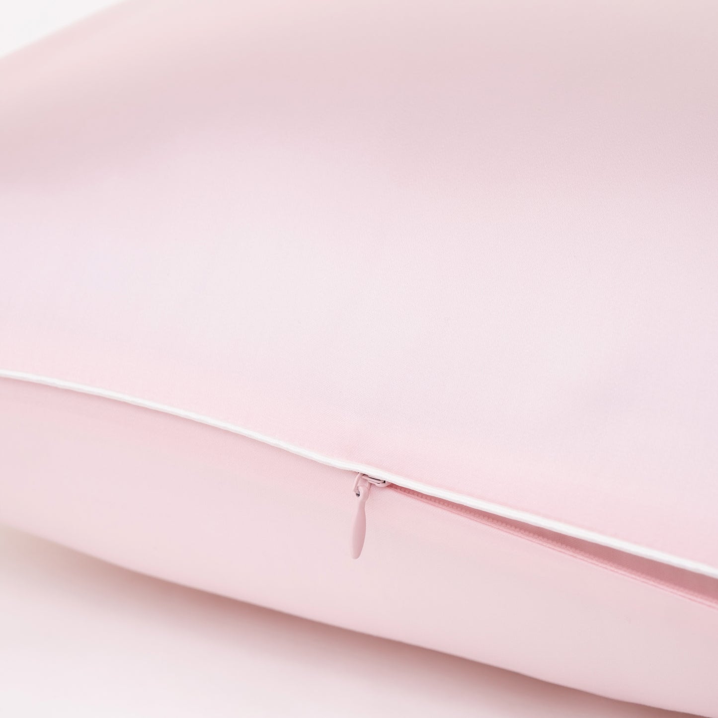 The Anti-Acne Silk Pillowcase