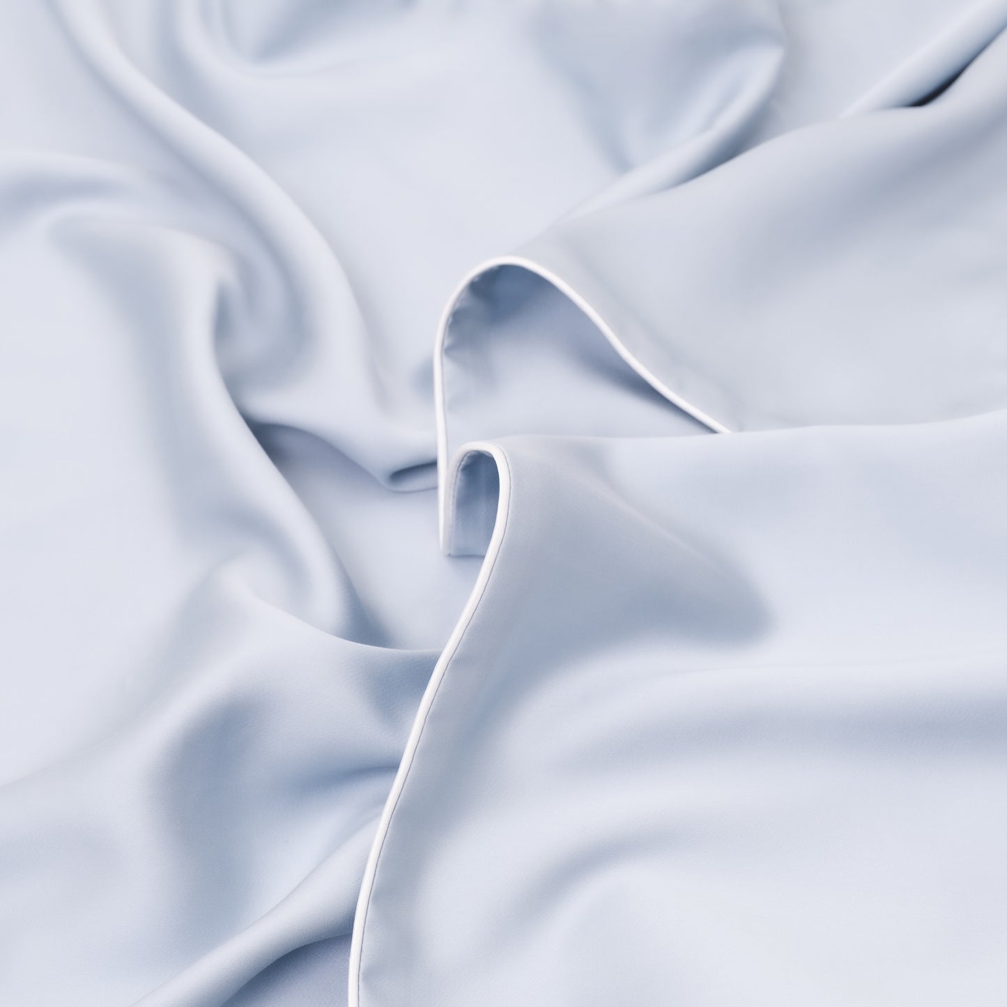 The Anti-Acne Silk Pillowcase